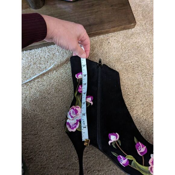 Beverly Feldman y2k black butterfly and flower embroidered suede boots sz 9 euc - Picture 10 of 11